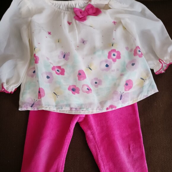 2 Tops, Matching Leggings  Size 12 Mo. - Picture 3 of 15